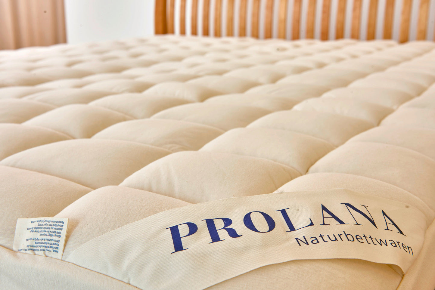 Topper i ren ny ull CESENA - ljus